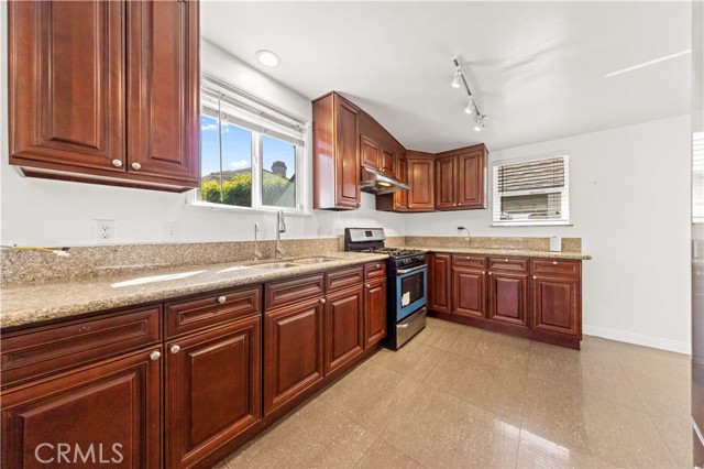 Detail Gallery Image 13 of 30 For 220 E Hellman, Monterey Park,  CA 91755 - 3 Beds | 2 Baths