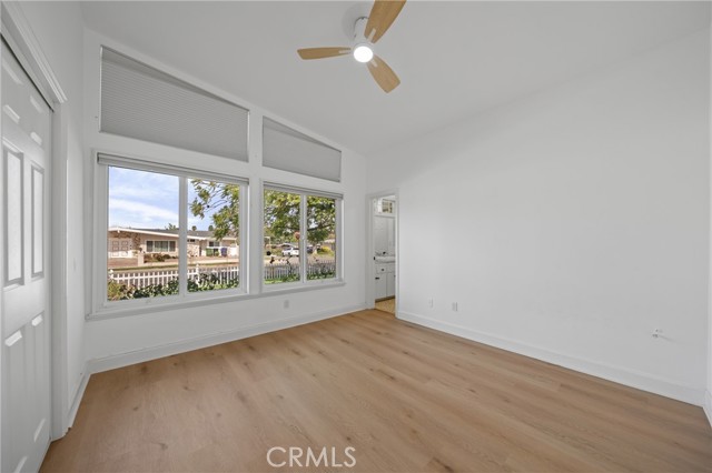 Detail Gallery Image 17 of 35 For 23000 Brenford Street, Woodland Hills,  CA 91364 - 4 Beds | 4 Baths