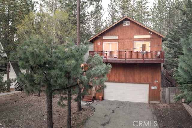 Detail Gallery Image 4 of 55 For 615 Thrush Dr, Big Bear Lake,  CA 92315 - 4 Beds | 3/1 Baths