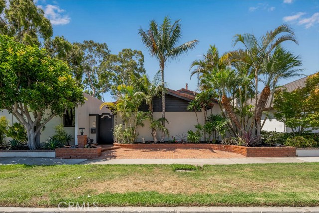 Detail Gallery Image 2 of 68 For 450 Electric, Seal Beach,  CA 90740 - 3 Beds | 2 Baths
