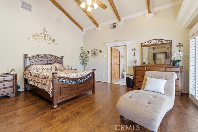 Detail Gallery Image 21 of 44 For 29952 Louis Ave, Canyon Country,  CA 91351 - 5 Beds | 4 Baths