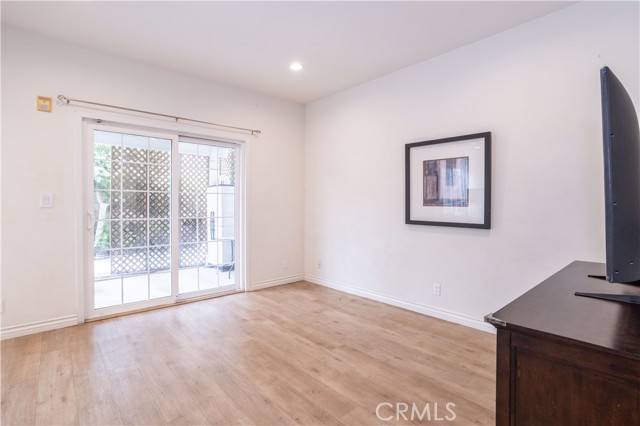 Detail Gallery Image 11 of 38 For 9146 Lemona Ave #103,  North Hills,  CA 91343 - 3 Beds | 2/1 Baths