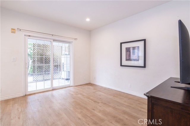 Detail Gallery Image 11 of 38 For 9146 Lemona Ave #103,  North Hills,  CA 91343 - 3 Beds | 2/1 Baths