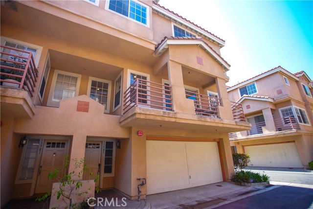 13983 Lemoli Avenue, Hawthorne CA: https://media.crmls.org/medias/a9d8c6c6-3cd8-45ed-a628-c3874afa9971.jpg