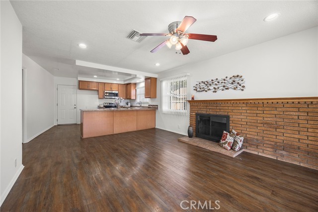 Detail Gallery Image 7 of 26 For 1418 E Wilshire Ave, Fullerton,  CA 92831 - 3 Beds | 2 Baths