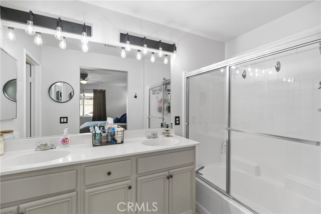 Detail Gallery Image 20 of 28 For 25880 Iris Ave #B,  Moreno Valley,  CA 92551 - 2 Beds | 2/1 Baths