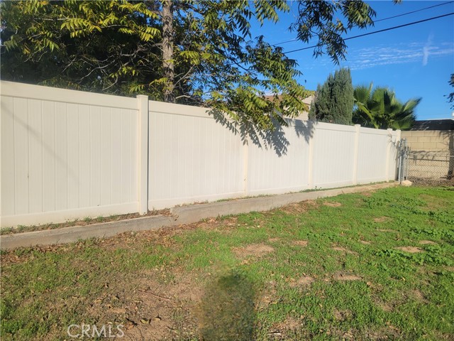 Detail Gallery Image 9 of 11 For 7341 Lillian Ln, Highland,  CA 92346 - 3 Beds | 1 Baths