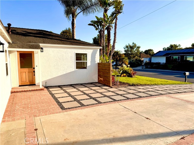 Detail Gallery Image 4 of 35 For 2064 Republic Ave, Costa Mesa,  CA 92627 - 4 Beds | 2 Baths