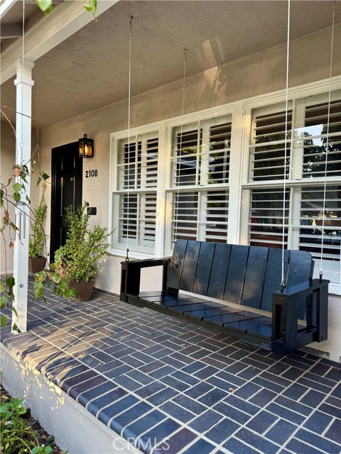 Detail Gallery Image 2 of 10 For 2108 Charlemagne, Long Beach,  CA 90815 - 3 Beds | 1/1 Baths