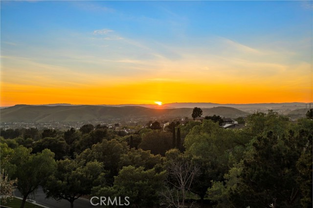 Detail Gallery Image 6 of 69 For 2 Galaxy Isle, Ladera Ranch,  CA 92694 - 5 Beds | 5/1 Baths