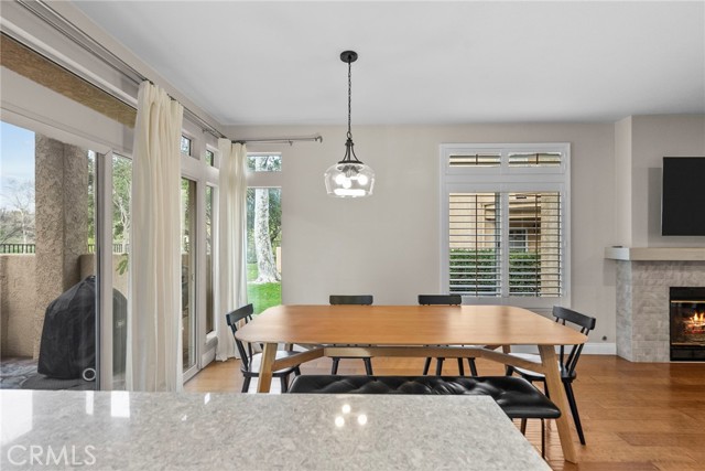 Detail Gallery Image 10 of 32 For 24013 Arroyo Park #42,  Valencia,  CA 91355 - 2 Beds | 2 Baths