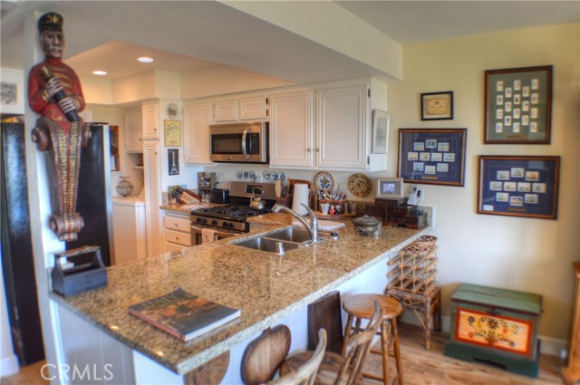 Detail Gallery Image 7 of 41 For 146 Avenida Baja, San Clemente,  CA 92672 - 2 Beds | 1/1 Baths