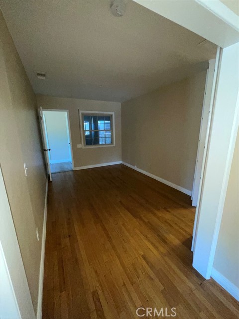 1003 colton, Redlands CA: https://media.crmls.org/medias/a9ddbbd4-2a4e-483b-abba-7e20719e4f89.jpg