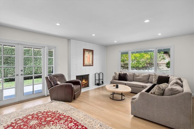 25 Aurora Drive, Rolling Hills Estates, California 90274, 4 Bedrooms Bedrooms, ,3 BathroomsBathrooms,Residential,Sold,Aurora,PV22148397
