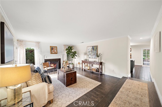 Detail Gallery Image 8 of 51 For 10763 El Centro Avenue, Fountain Valley,  CA 92708 - 5 Beds | 2/1 Baths