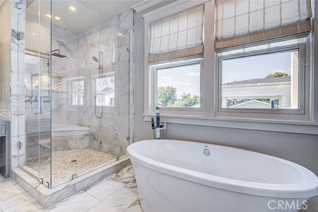 Detail Gallery Image 30 of 35 For 569 33rd, Manhattan Beach,  CA 90266 - 6 Beds | 5/1 Baths