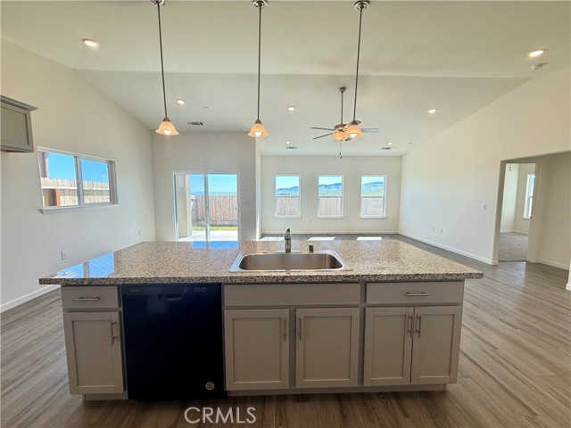 Detail Gallery Image 3 of 16 For 1200 Orange St, Avenal,  CA 93204 - 3 Beds | 2 Baths