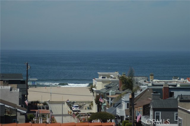 124 19th Street, Hermosa Beach, California 90254, 3 Bedrooms Bedrooms, ,2 BathroomsBathrooms,For Rent,19th,PV18093255