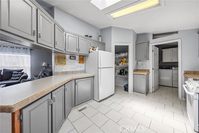 Detail Gallery Image 10 of 19 For 1455 S State St #68,  Hemet,  CA 92543 - 3 Beds | 2 Baths