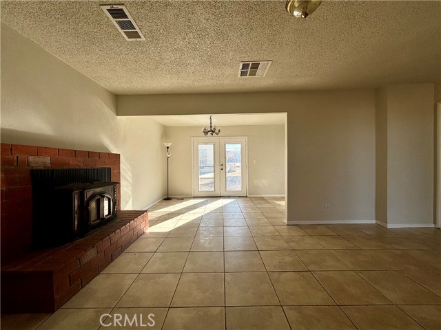 Detail Gallery Image 8 of 21 For 5037 W Avenue M8, Lancaster,  CA 93536 - 4 Beds | 2 Baths