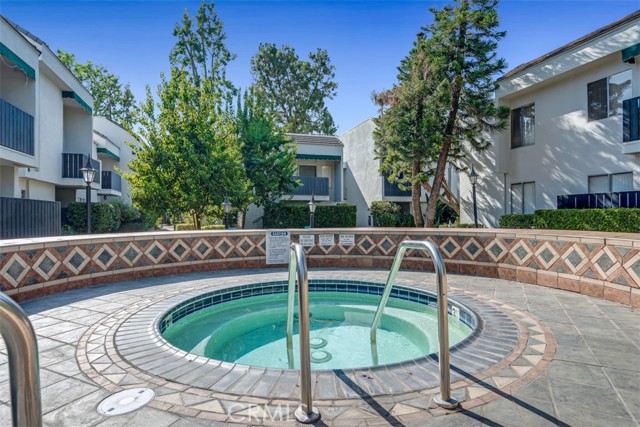 Detail Gallery Image 35 of 50 For 18645 Hatteras St #230,  Tarzana,  CA 91356 - 3 Beds | 2 Baths