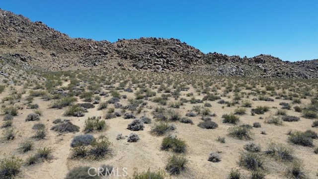 40 Ottawa Road / Mustang SE Corner, Apple Valley CA: https://media.crmls.org/medias/a9e54953-129a-4e5b-81aa-ec321185451f.jpg