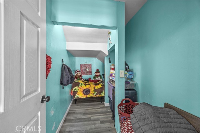 Detail Gallery Image 21 of 39 For 1709 S Townsend St, Santa Ana,  CA 92704 - 4 Beds | 2/1 Baths