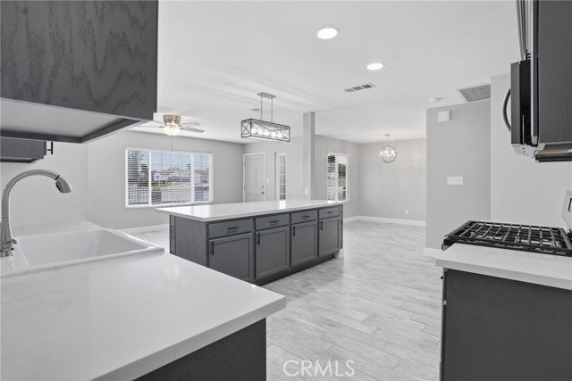 Detail Gallery Image 7 of 38 For 10500 Lonon, Bakersfield,  CA 93312 - 3 Beds | 2 Baths