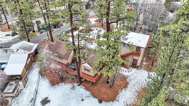 39995 Hillcrest Drive, Big Bear Lake, California 92315, 3 Bedrooms Bedrooms, ,2 BathroomsBathrooms,Residential,For Sale,39995 Hillcrest Drive,CRHD24013207