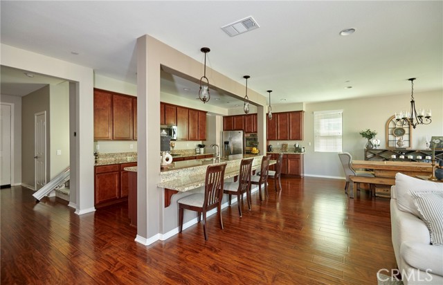 4049 Running Oak Lane, San Bernardino CA: https://media.crmls.org/medias/a9e733b5-090c-4f14-aa8f-f2ae3c475dbd.jpg