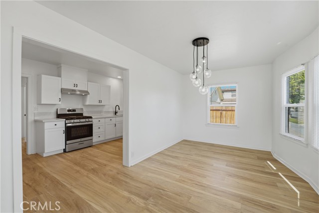 Detail Gallery Image 8 of 26 For 800 N Clementine St, Anaheim,  CA 92805 - 2 Beds | 1 Baths