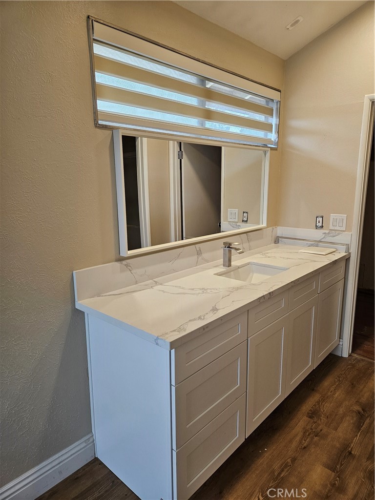 https://media.crmls.org/medias/a9e87087-f112-47e5-a2ac-7523eef7b079.jpg?preset=X-Large