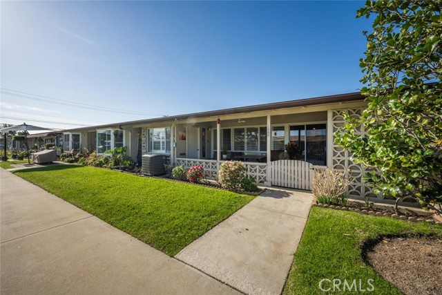Detail Gallery Image 2 of 30 For 1201 Oakmont Rd 196h,  Seal Beach,  CA 90740 - 2 Beds | 1 Baths