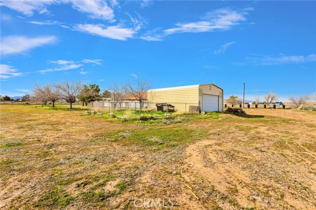 Detail Gallery Image 16 of 26 For 7845 Fuente Rd, Oak Hills,  CA 92344 - 4 Beds | 3 Baths