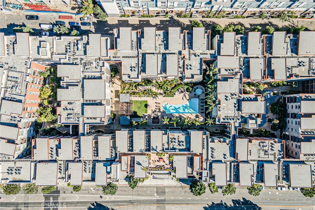 https://media.crmls.org/medias/a9e95197-95d2-46e5-a3d0-223d31e808c2.jpg?preset=X-Large