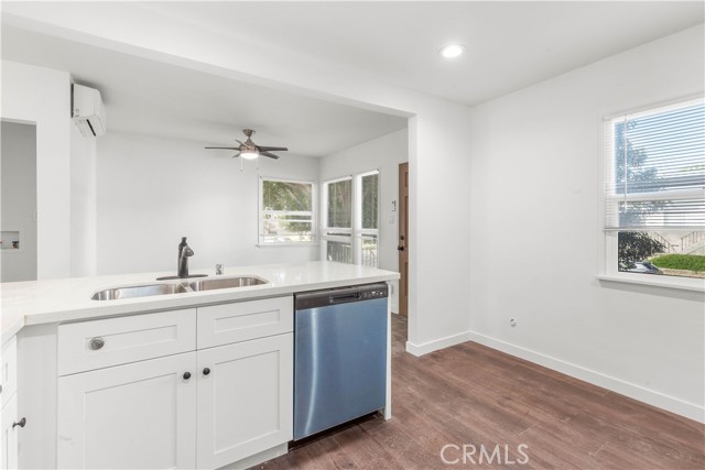 Detail Gallery Image 7 of 17 For 7030 Ramsgate Ave, Los Angeles,  CA 90045 - 2 Beds | 2 Baths
