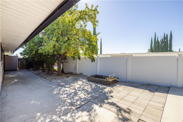 Detail Gallery Image 38 of 44 For 12719 Jimeno Ave, Granada Hills,  CA 91344 - 4 Beds | 2 Baths