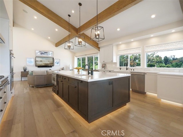 Detail Gallery Image 15 of 58 For 2 El Concho Ln, Rolling Hills,  CA 90274 - 5 Beds | 4 Baths
