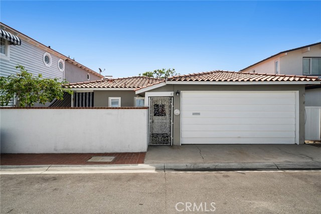 Detail Gallery Image 14 of 14 For 210 via Ithaca, Newport Beach,  CA 92663 - 3 Beds | 2 Baths