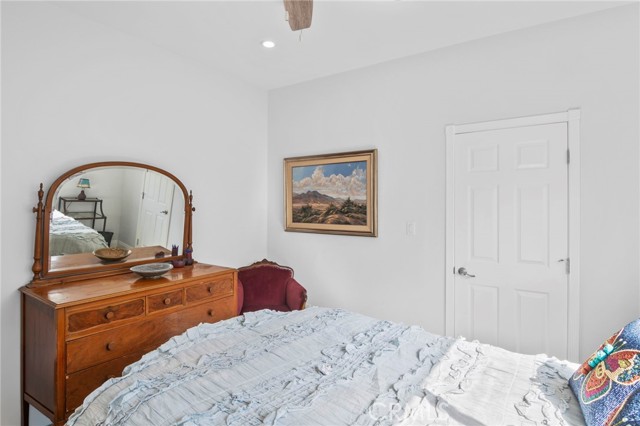 Detail Gallery Image 31 of 52 For 1007 Rose Ave, Pasadena,  CA 91107 - 4 Beds | 3 Baths