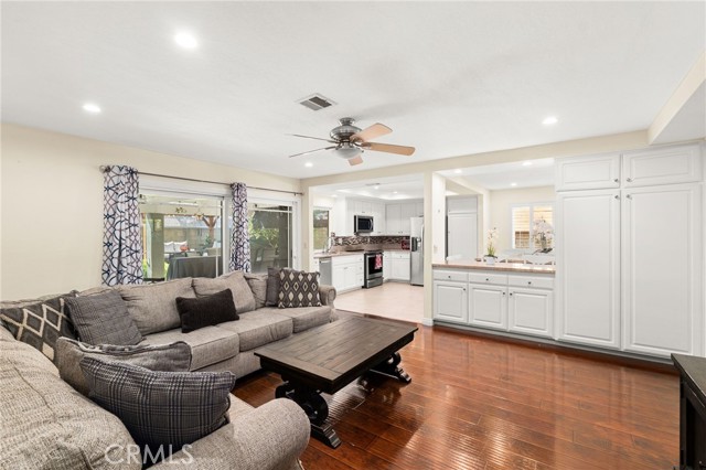 Image 11 of 43 For 4922 El Rancho Verde