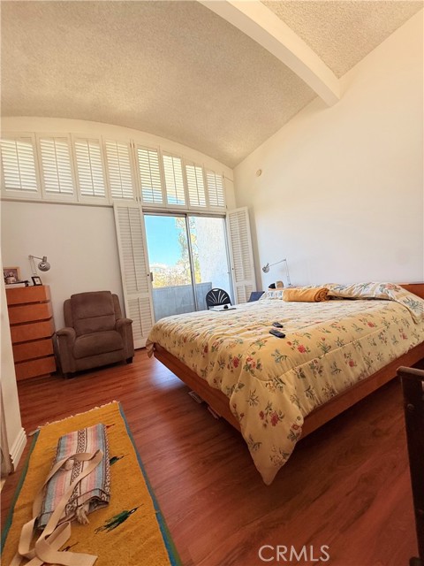13232 Fiji Way, Marina del Rey CA: https://media.crmls.org/medias/a9ebfadc-906a-460a-8364-c3a4c34df81a.jpg