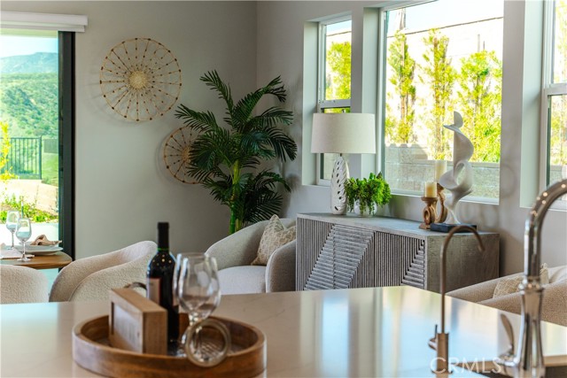 Detail Gallery Image 19 of 55 For 12043 Red Hawk Lane, Porter Ranch,  CA 91326 - 4 Beds | 4/1 Baths