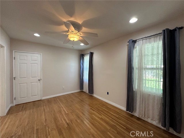 6724 Jumilla Avenue photo 20