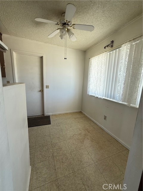 72400 El Paseo Drive, 29 Palms CA: https://media.crmls.org/medias/a9edbd6b-811c-478f-9c67-7a092d09f212.jpg