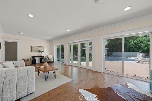 268 S Norton Avenue, Los Angeles CA: https://media.crmls.org/medias/a9edca68-8a83-48bb-99a4-6d4554af78d4.jpg