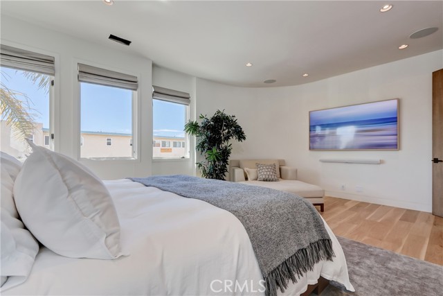 1712 Manhattan Avenue, Hermosa Beach, California 90254, 3 Bedrooms Bedrooms, ,4 BathroomsBathrooms,Residential Lease,For Rent,1712 Manhattan Avenue,CRSB24005805