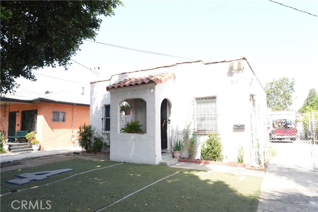 Detail Gallery Image 3 of 40 For 611 W 91st, Los Angeles,  CA 90044 - 3 Beds | 2 Baths