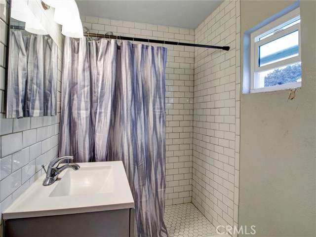 Detail Gallery Image 30 of 38 For 110 W Forhan St, Long Beach,  CA 90805 - 2 Beds | 1 Baths