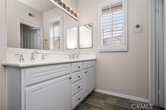 1408 Solvay Aisle, Irvine CA: https://media.crmls.org/medias/a9ee3450-108a-47e6-9518-75a0d0945381.jpg